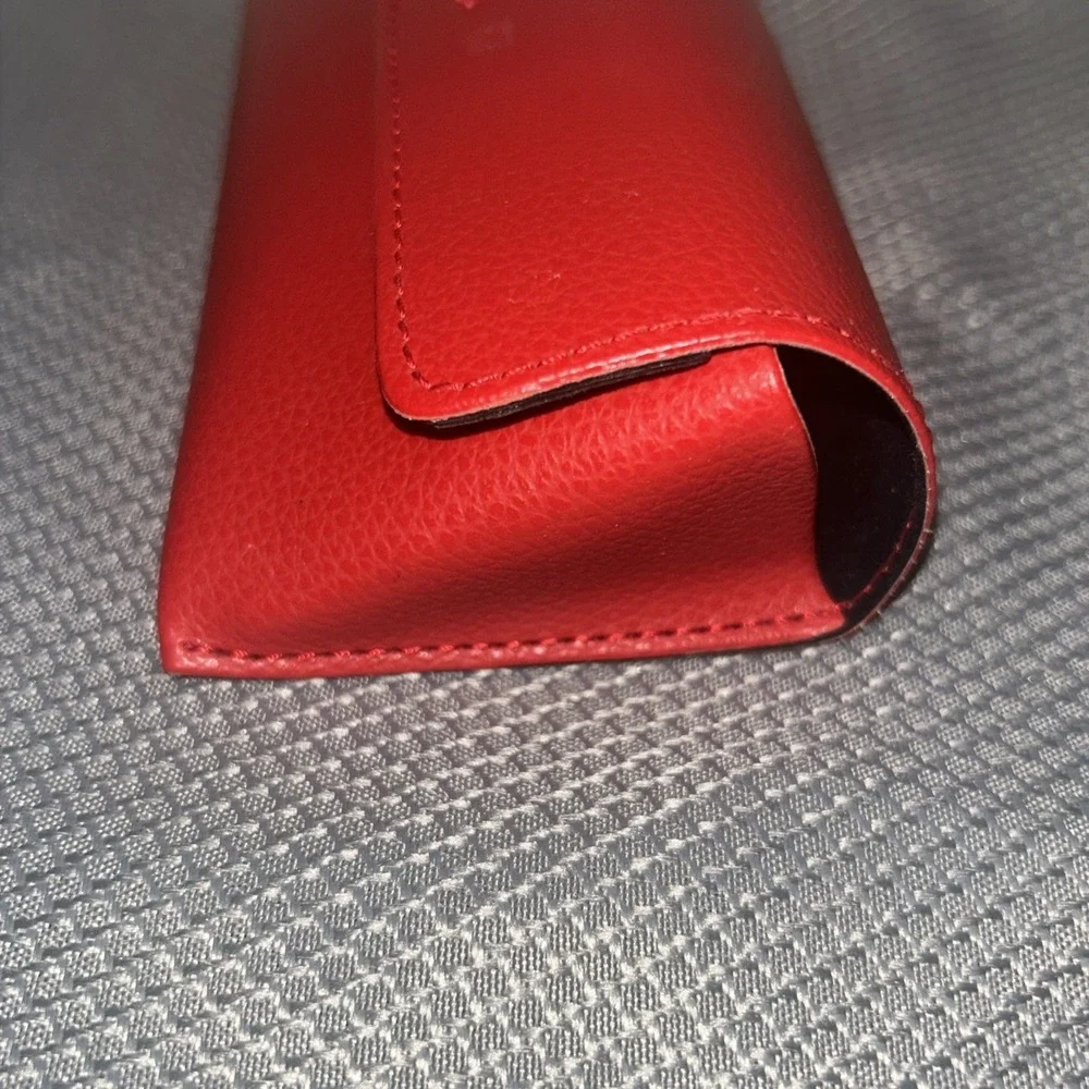 Guess Red Faux Leather Eyeglass Case Soft Pouch Snap‎ Closure